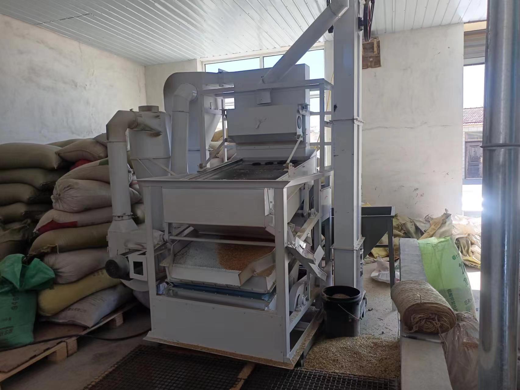 TQFS—40：50：80：100型组合清选机