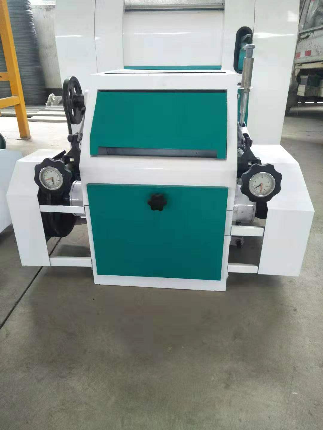 6f2235:40:50:60(同布带)磨粉机