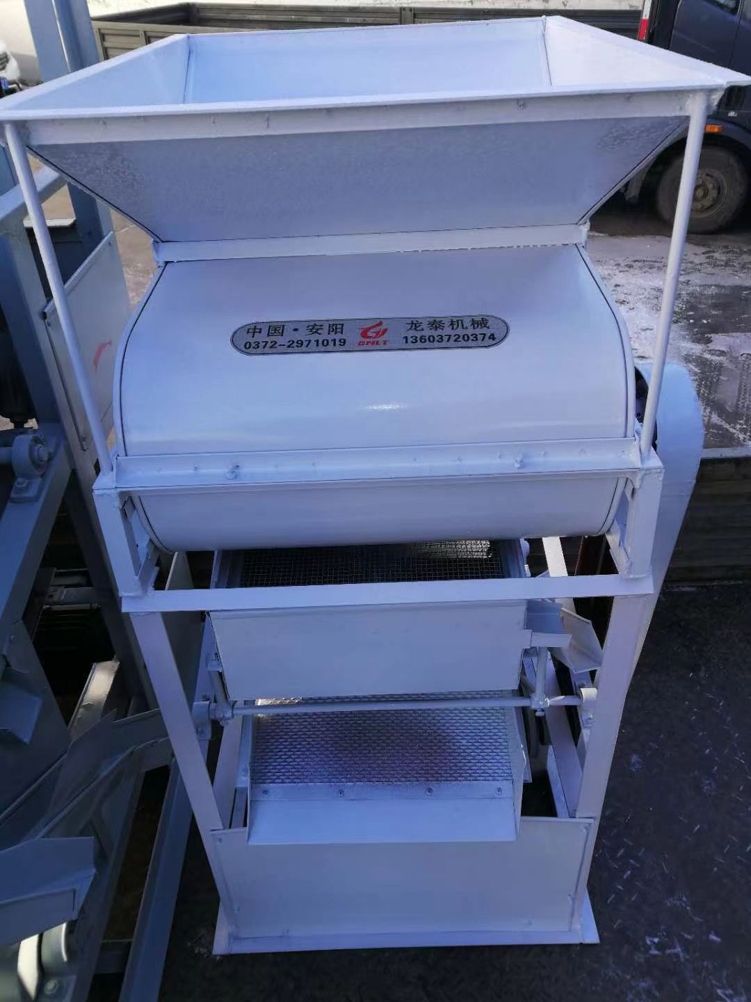 TQFS—40:50:80:100型组合清选机